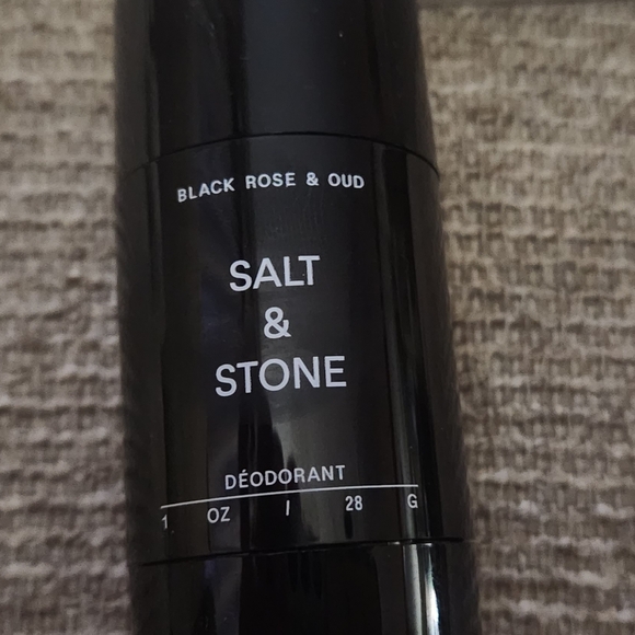 Salt & Stone Deodorant & Body Mist Set - unisex - Picture 4 of 5